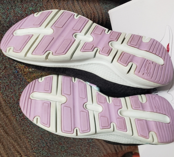 Skechers  Arch Fit sneakers - Picture 6 of 8